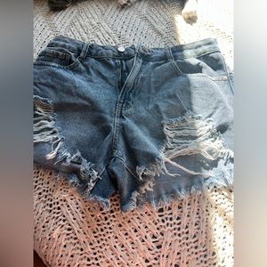 vintage high waisted shorts. size 9/29